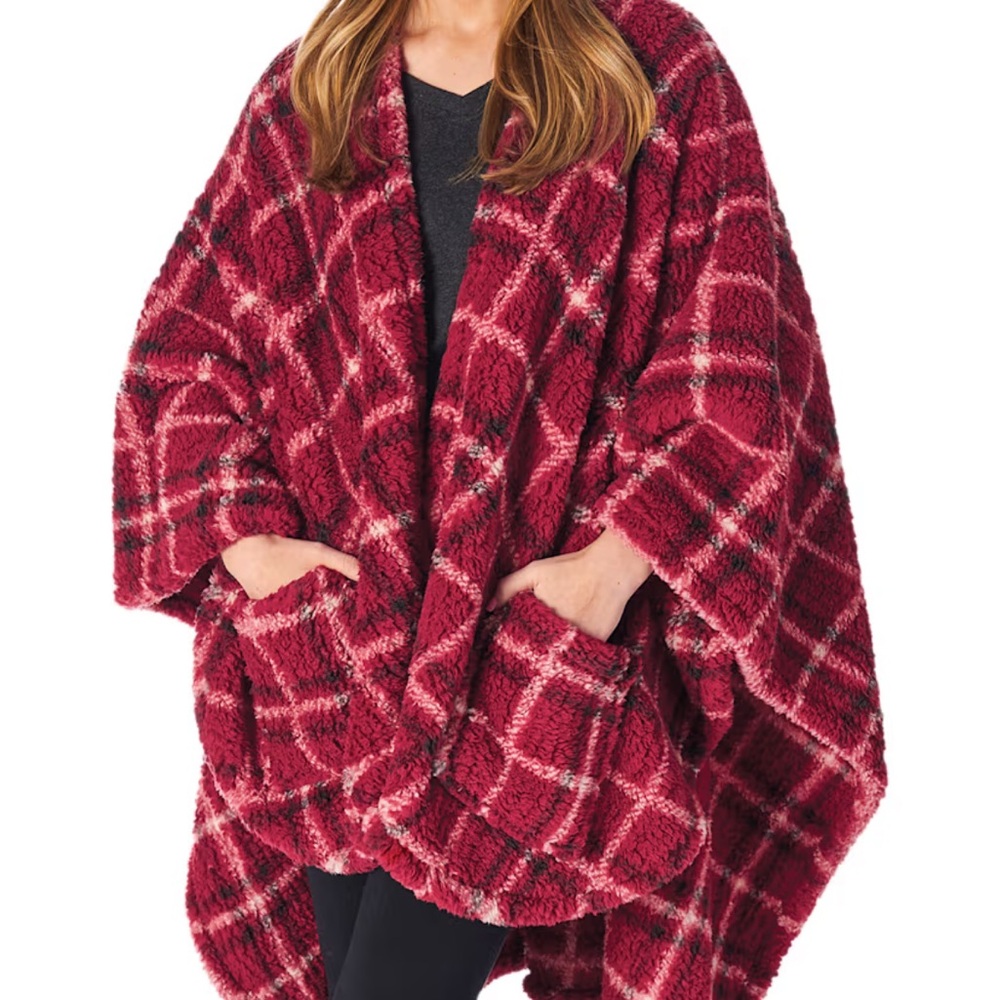 White River Home Double-Sided Sherpa Wearable Throw